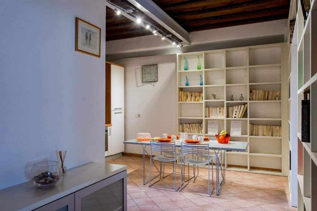 Appartement Pantheon Large In The Heart Of S Rome